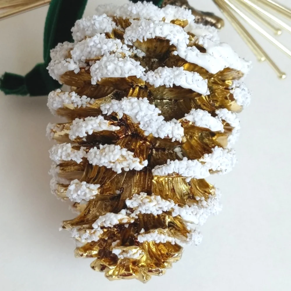 NIB Michael Aram Pine Cone Snowy Ornament With Green Velvet Ribbon - Picture 7 of 15